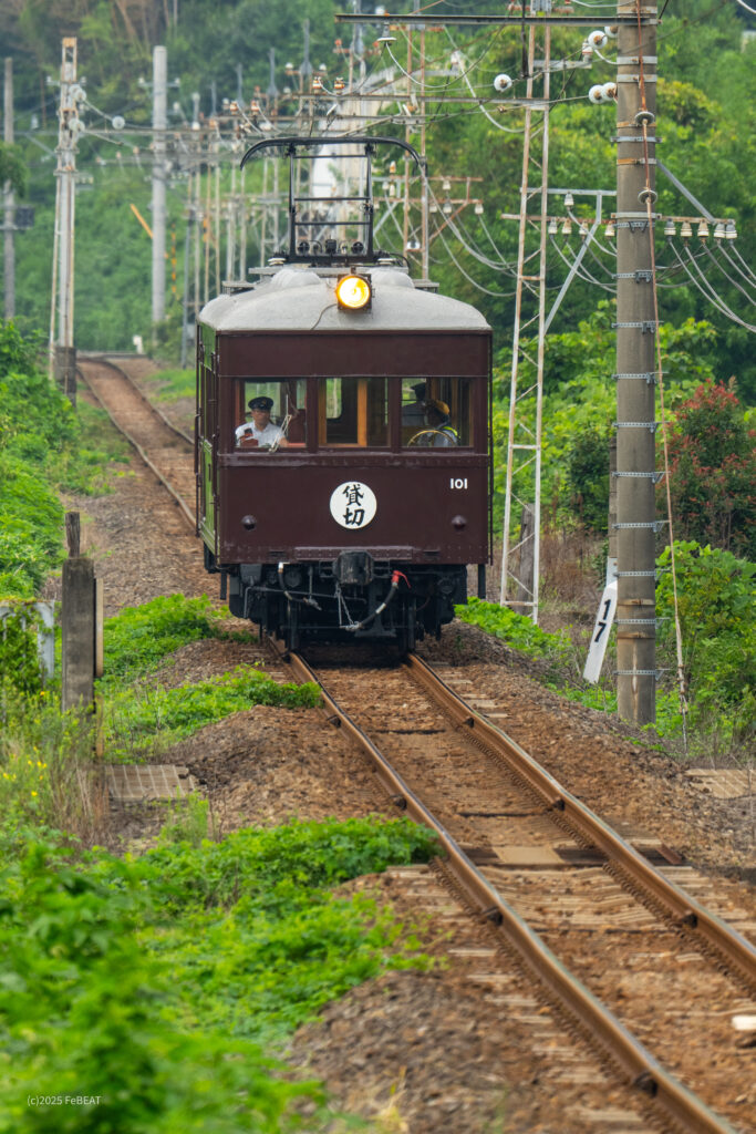 上毛電鉄上毛線を新里から新川へと走るデハ100型
