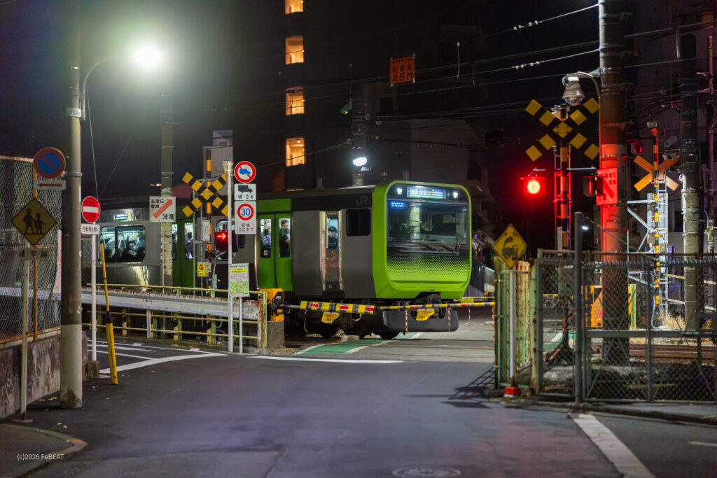 山手線を田端から駒込へと走るE235系