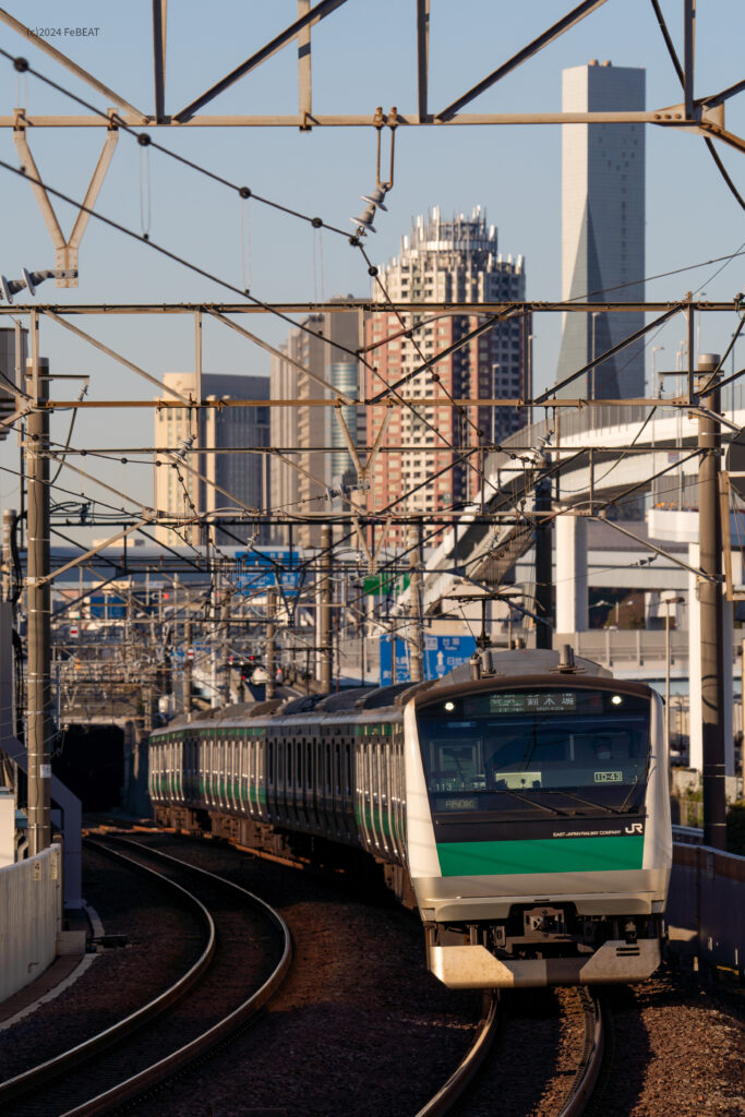 東京臨海高速鉄道りんかい線を国際展示場から東雲へと走るJR東日本E233系7000番台