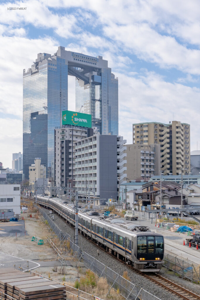 梅田貨物線を福島から新大阪へと走る321系