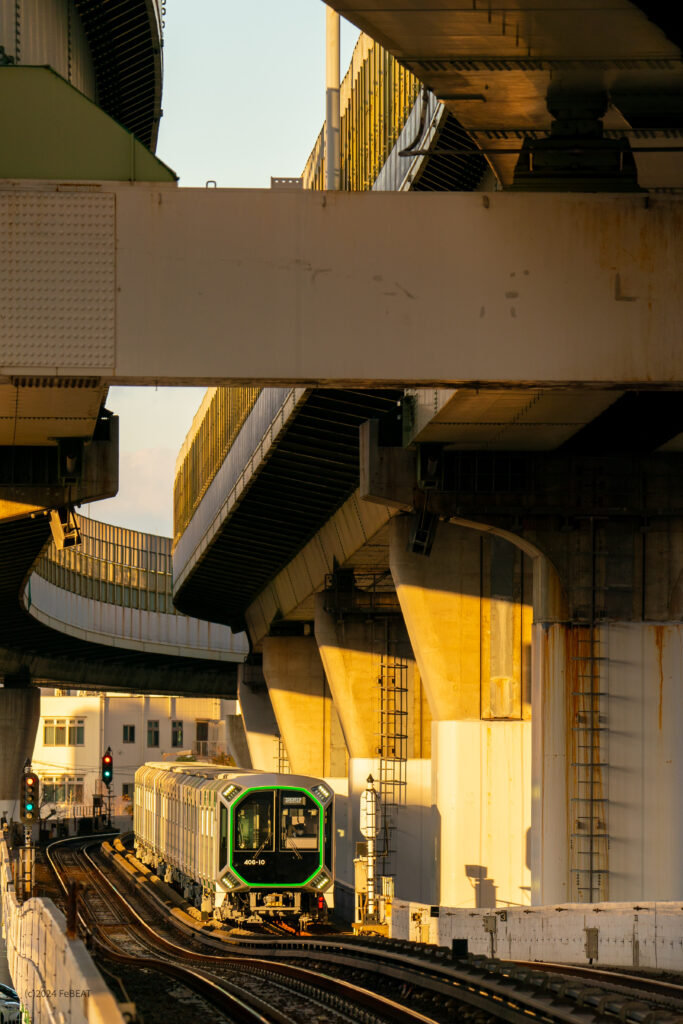 大阪メトロ中央線を弁天町から朝潮橋へと走る400系