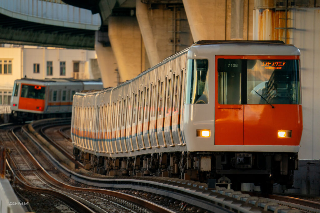 大阪メトロ中央線の朝潮橋〜弁天町で離合する近鉄7000系